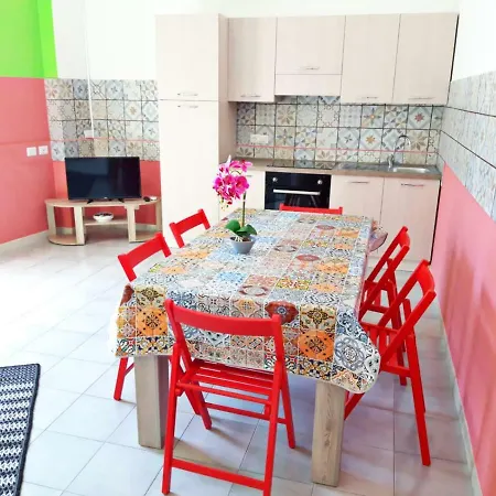 Red House Tatil Evi Càbras