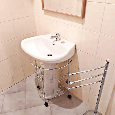 بيت للعطل Red House Càbras