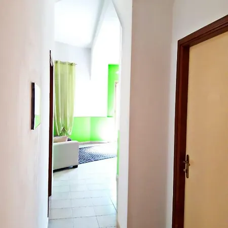 بيت للعطل Red House